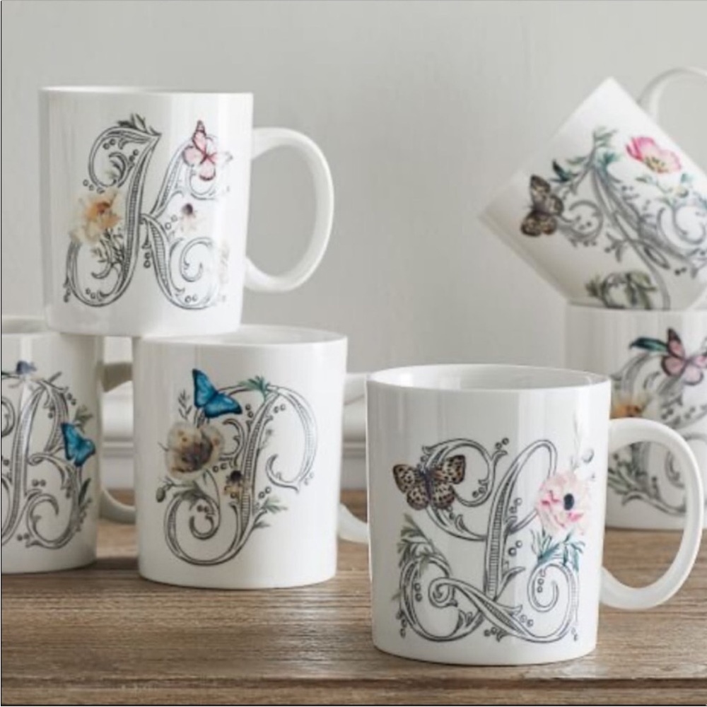 Monique Lhuillier Botanical Alphabet Mug ‘W’ Pottery Barn Floral Coffee NWT! - Picture 3 of 5